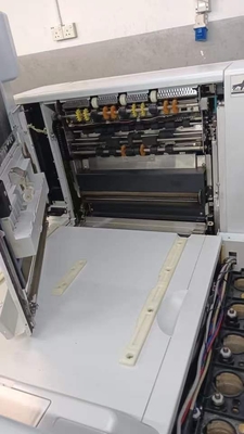 ΚΙΝΑ Fuji Frontier 7700 ψηφιακό μίνι εργαστήριο με 4 χαρτιά περιοδικά και έναν υπολογιστή ανακαινισμένο προμηθευτής