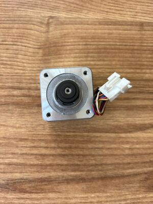 Προχωρημένος κινητήρας χαρτιού OEM W410494 W410494-01 W410494-02 Αντικατασκευαστικό ανταλλακτικό συμβατό με τον κινητήρα μεταφοράς χαρτιού Noritsu QSS3201 Digital Photo Minilab προμηθευτής